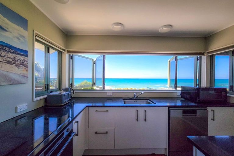 Photo of property in 167 Pukehina Parade, Pukehina, 3189