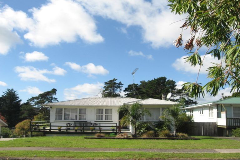 Photo of property in 48 Ennis Avenue, Pakuranga Heights, Auckland, 2010
