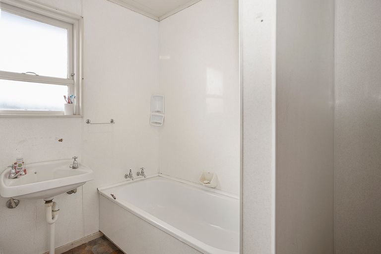 Photo of property in 215 Regent Street, Heidelberg, Invercargill, 9812