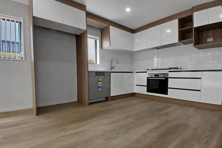 Photo of property in 9b Sari Place, Massey, Auckland, 0614