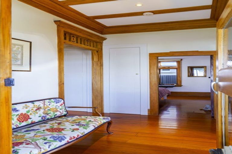 Photo of property in 76 Vigor Brown Street, Napier South, Napier, 4110