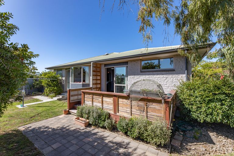 Photo of property in 24b Sarabande Avenue, Redwood, Christchurch, 8051