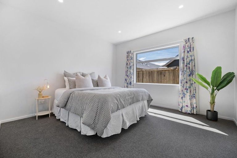 Photo of property in 16 Orbell Drive, Lake Hayes, Queenstown, 9304