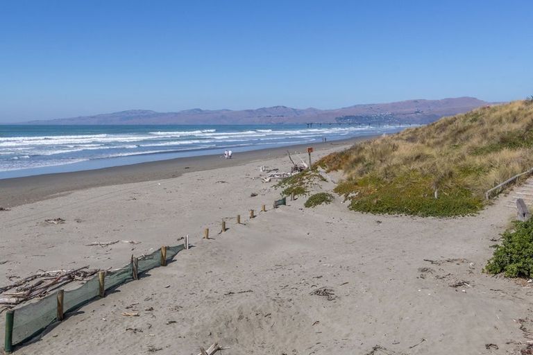 Photo of property in 163c Marine Parade, New Brighton, Christchurch, 8083