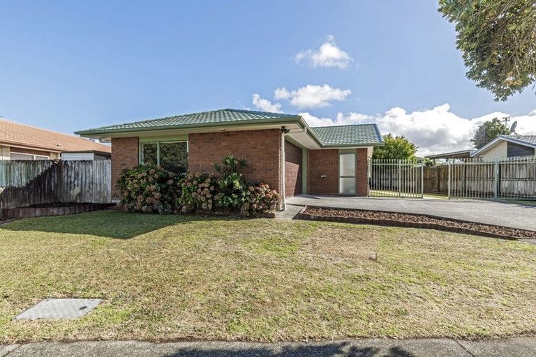 Photo of property in 21 Settlers Cove, Weymouth, Auckland, 2103