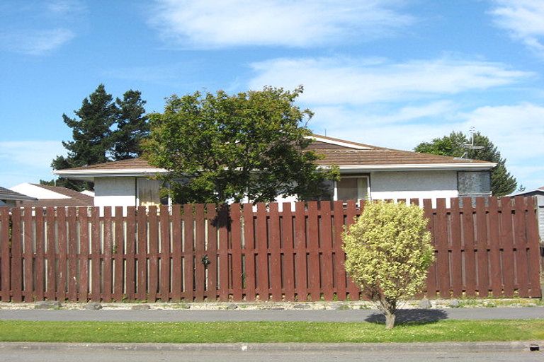 Photo of property in 2/14 Four Elms Place, Parklands, Christchurch, 8083