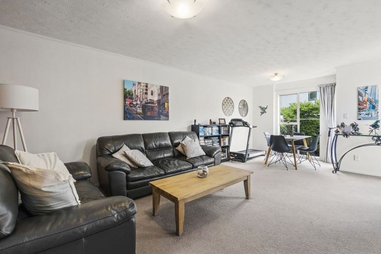 Photo of property in 3/30 Stokes Valley Road, Stokes Valley, Lower Hutt, 5019