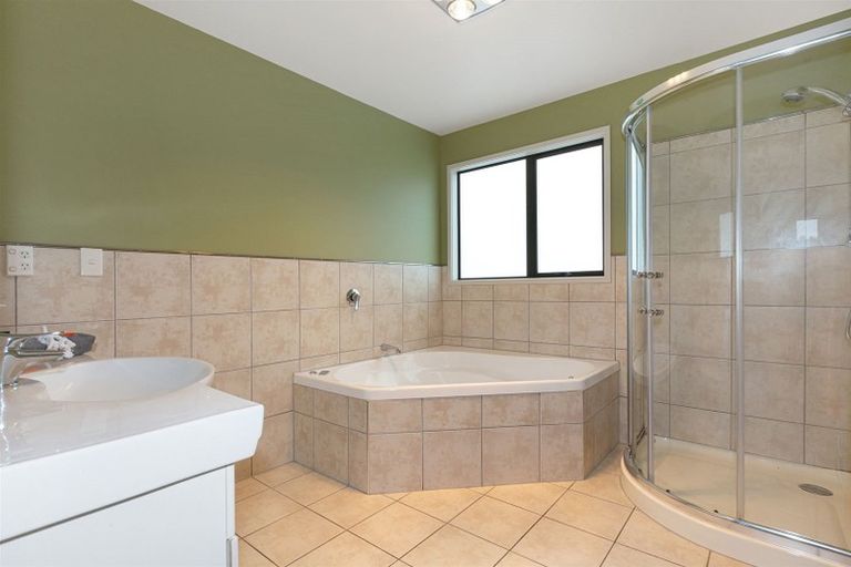 Photo of property in 4 Abel Glen, Aotea, Porirua, 5024