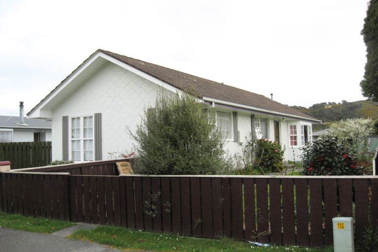 Photo of property in 45 Berkeley Road, Wainuiomata, Lower Hutt, 5014