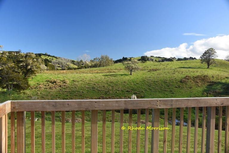 Photo of property in 12 Arahanga Road, Paparoa, 0571