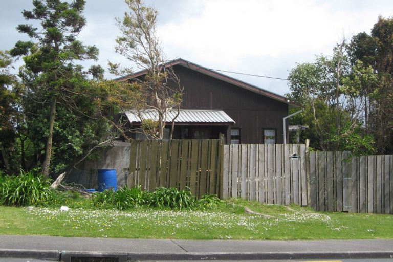 Photo of property in 828 Whangaparaoa Road, Manly, Whangaparaoa, 0930