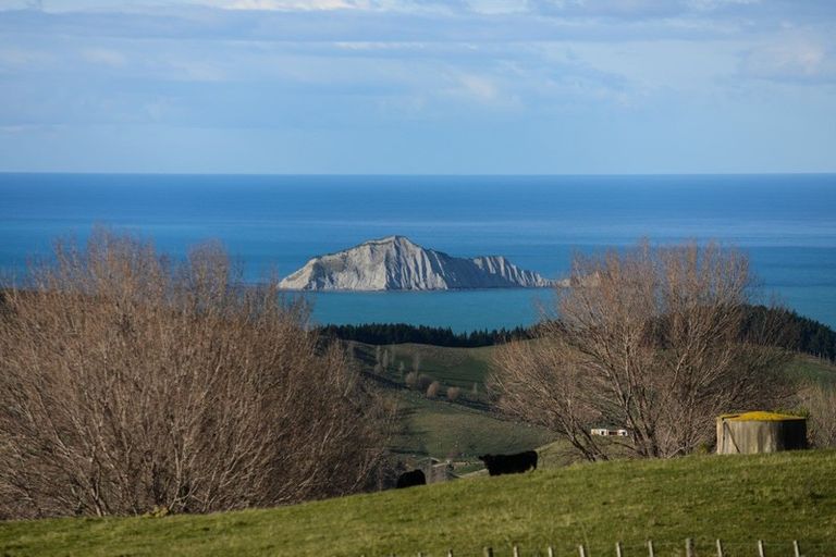 Photo of property in 1504 Waimarama Road, Waimarama, Havelock North, 4294