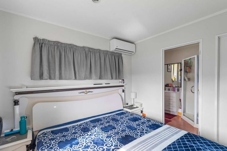 Photo of property in 19 Liddesdale Place, Papakura, 2110