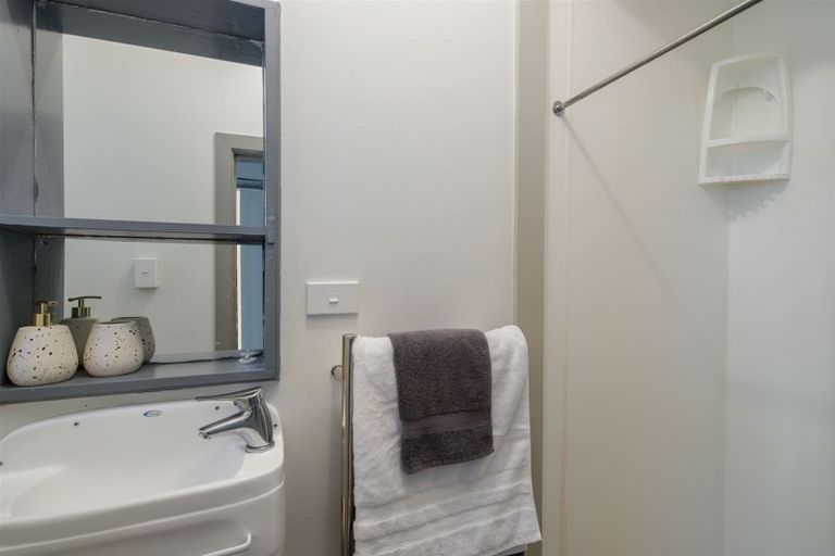 Photo of property in 3/12 Norna Crescent, Kelburn, Wellington, 6012