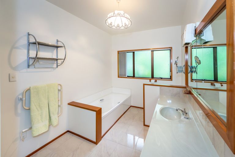 Photo of property in 6 Huntlywood Terrace, Hillsborough, Christchurch, 8022