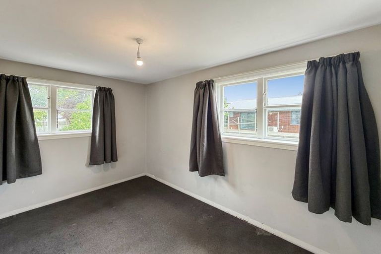 Photo of property in 15 Auburn Avenue, Upper Riccarton, Christchurch, 8041