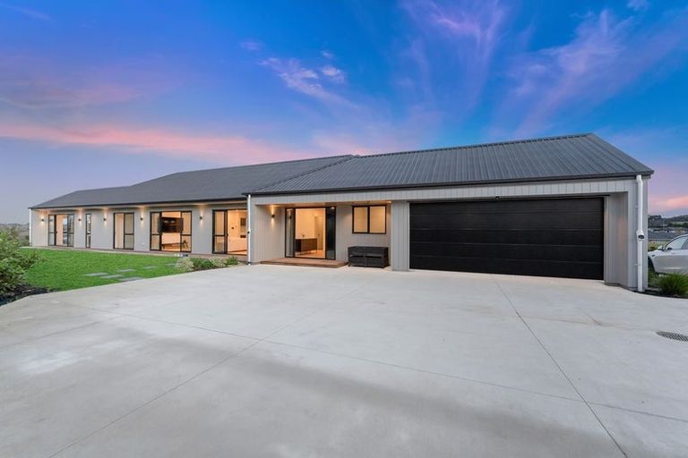 Photo of property in 6 Peet Row, Pokeno, 2471