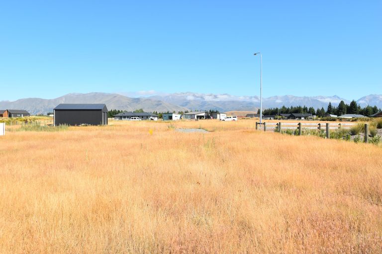 Photo of property in 1 Tussock Crescent, Twizel, 7901