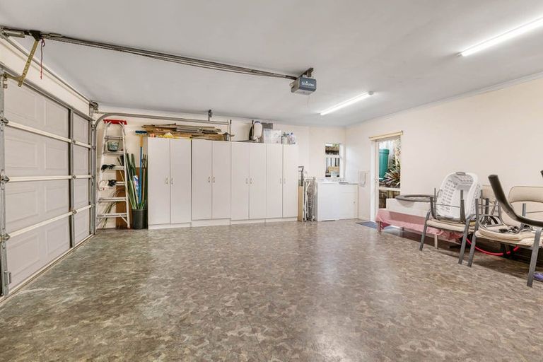 Photo of property in 16 Elan Place, Stanmore Bay, Whangaparaoa, 0932