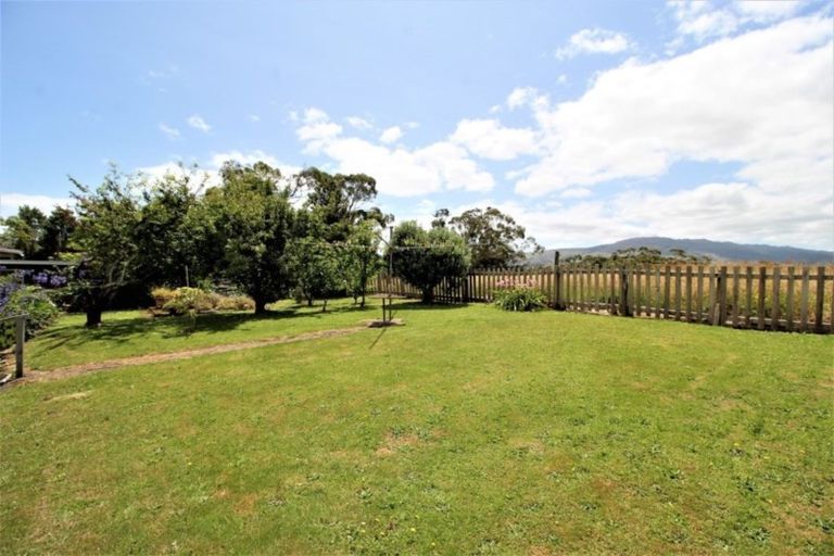 Photo of property in 11 Richardson Street, Woodville, 4920