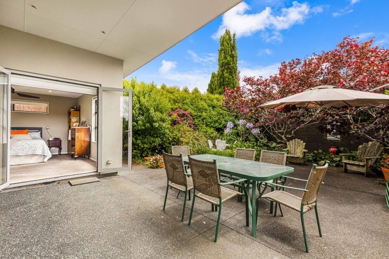 Photo of property in 1 Gavinike Place, Waimauku, 0812