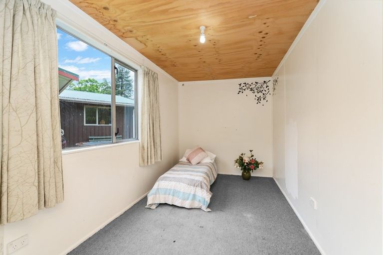 Photo of property in 3 Rata Street, Birchville, Upper Hutt, 5018