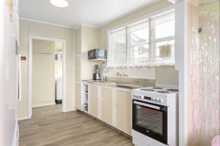 Photo of property in 9 Coleridge Drive, Enderley, Hamilton, 3214