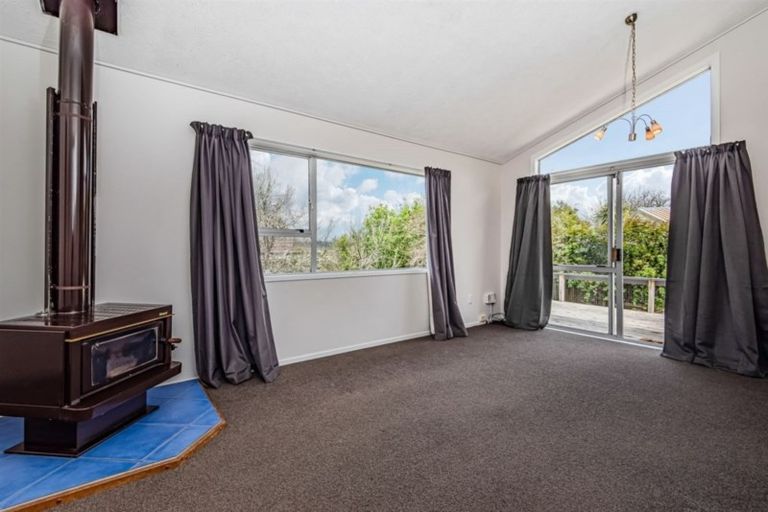 Photo of property in 11 Sunward Rise, Glenfield, Auckland, 0629