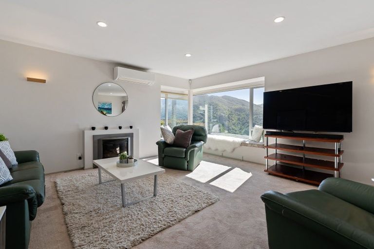 Photo of property in 68 Downing Street, Crofton Downs, Wellington, 6035