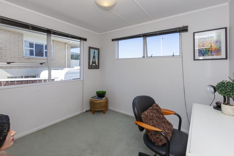 Photo of property in 4 Simcox Street, Otaki Beach, Otaki, 5512