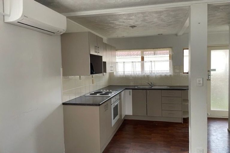 Photo of property in 3/48 Friedlanders Road, Manurewa, Auckland, 2102