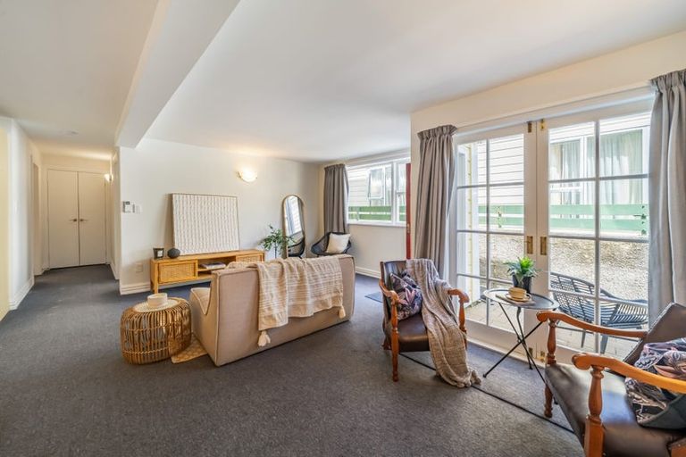 Photo of property in 40 Mckinley Crescent, Brooklyn, Wellington, 6021