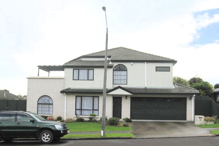 Photo of property in 1/8 Benygloe Place, Highland Park, Auckland, 2010