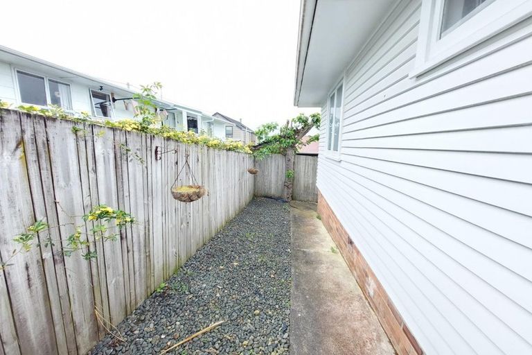 Photo of property in 294 Rangatira Road, Beach Haven, Auckland, 0626