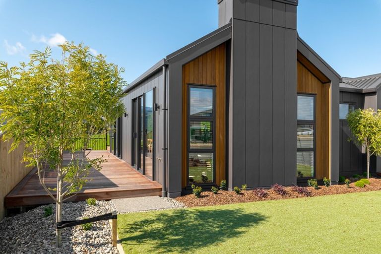 Photo of property in 49 Katania Heights, Brightwater, 7022