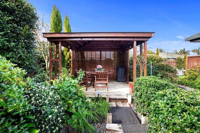 Photo of property in 16 Matemuri Drive, Papamoa Beach, Papamoa, 3118