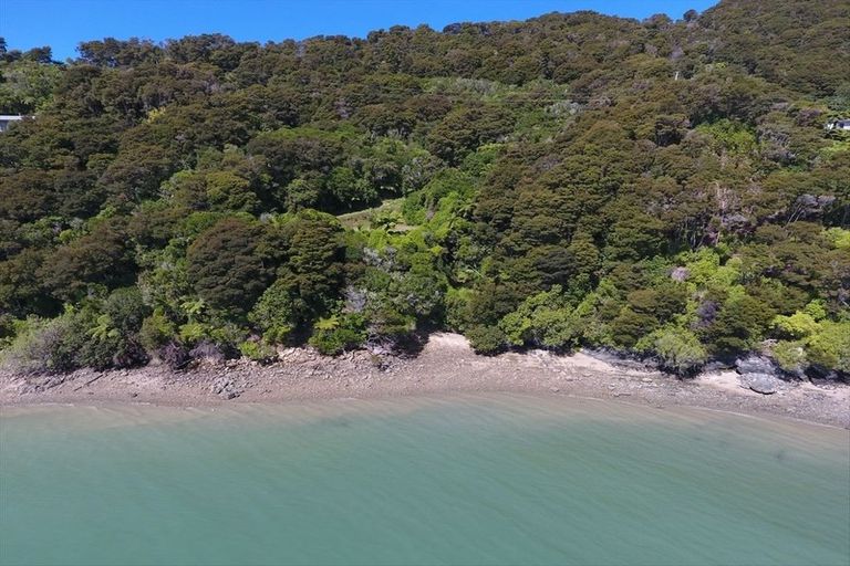 Photo of property in 106 Moetapu Bay Road, Moetapu Bay, Picton, 7282