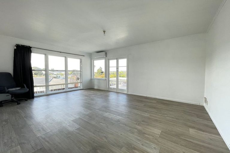 Photo of property in 3 Condliffe Place, New Windsor, Auckland, 0600