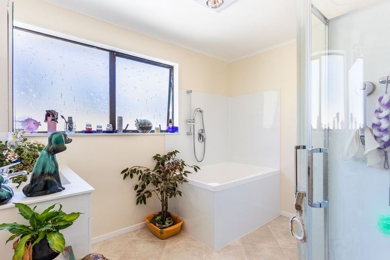 Photo of property in 15a Kaimanawa Street, Paraparaumu, 5032