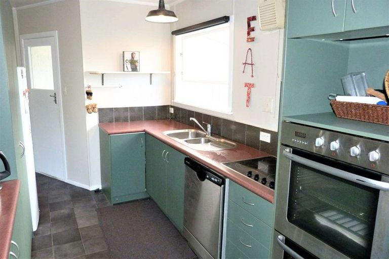 Photo of property in 99 Revans Street, Featherston, 5710