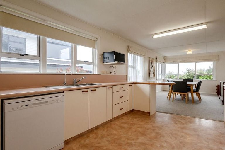 Photo of property in 15 Domain Terrace, Karoro, Greymouth, 7805