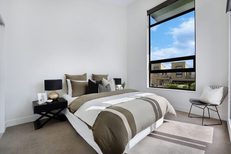 Photo of property in 13 Isitt Road, Hobsonville, Auckland, 0616