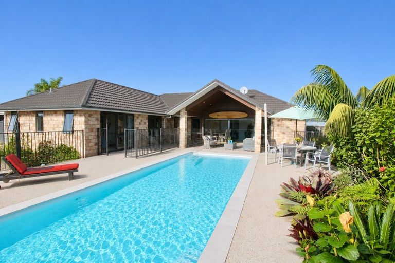 Photo of property in 3 Kelly Place, Whitianga, 3510