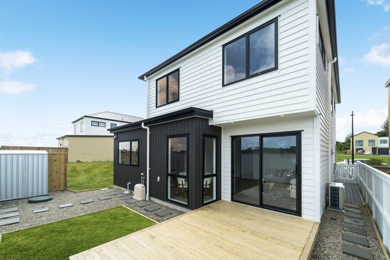 Photo of property in 20 Kaititiko Road, Rosehill, 2113