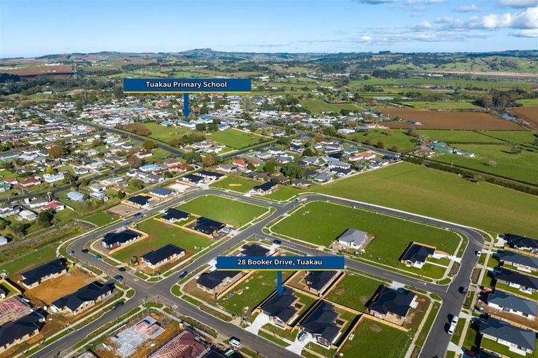 Photo of property in 28 Booker Drive, Tuakau, 2121