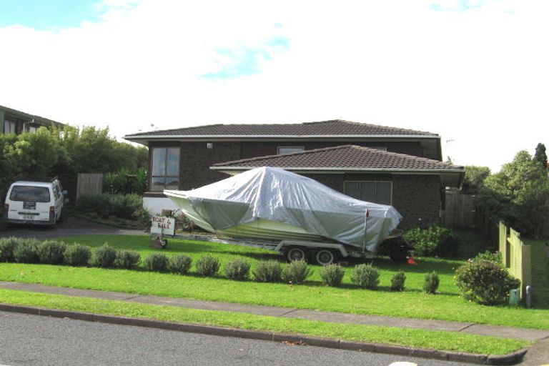 Photo of property in 14 Cornelian Crescent, Half Moon Bay, Auckland, 2012