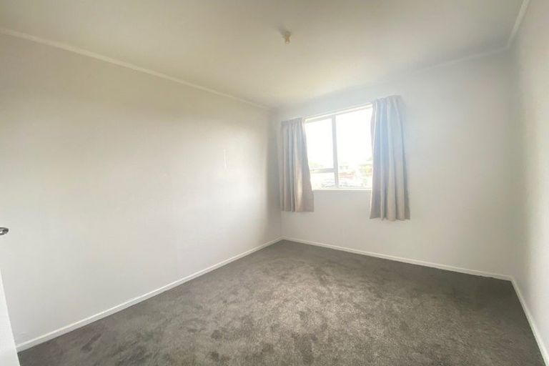 Photo of property in 8 Garth Place, Manurewa, Auckland, 2102