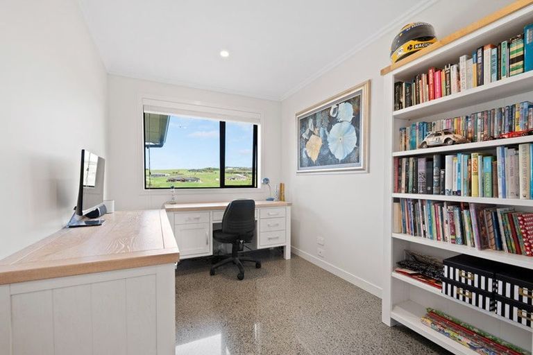 Photo of property in 29 Daniel Parade, Mangawhai, 0975