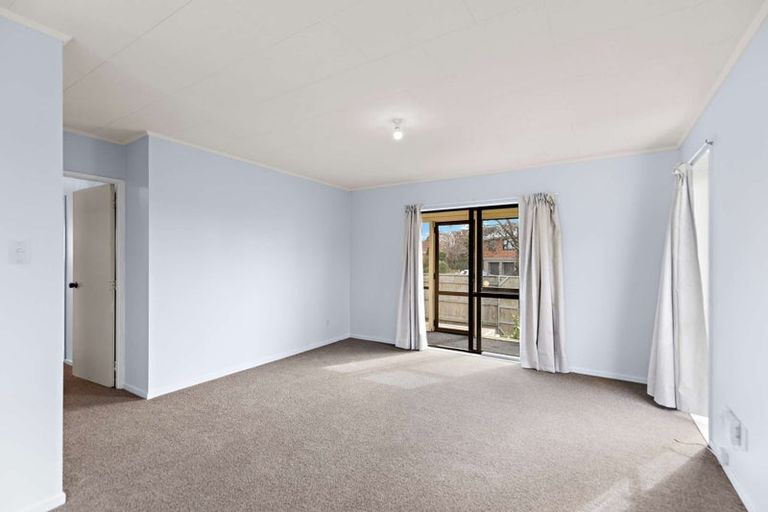 Photo of property in 64 Rhodes Drive, Kelvin Grove, Palmerston North, 4414