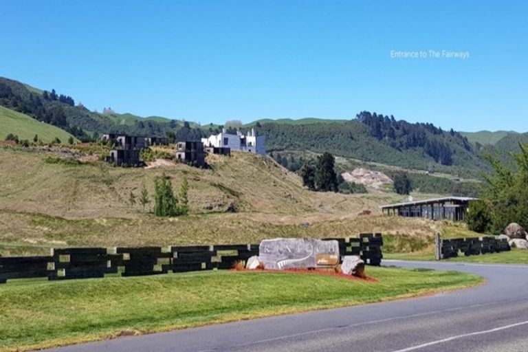 Photo of property in 40 The Fairways, Kinloch, Taupo, 3377